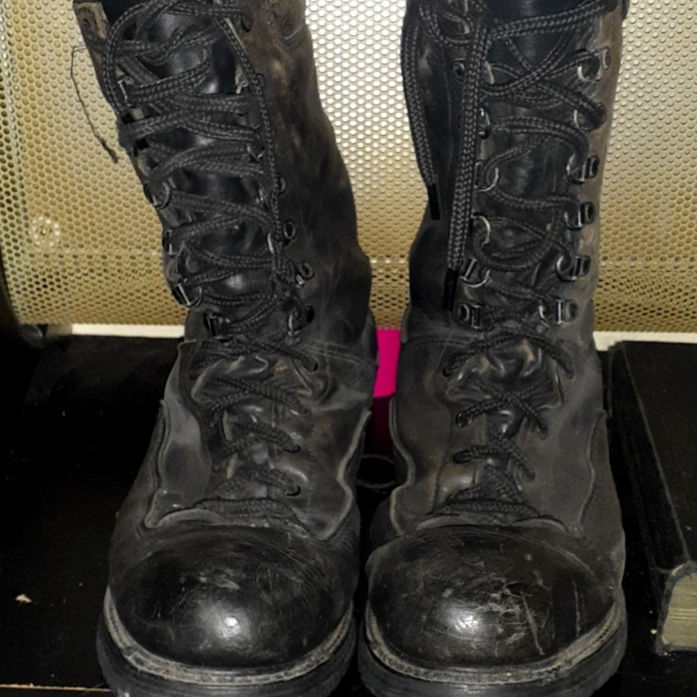 VINTAGE Steel Toe Punker Boots 12 Eyelets